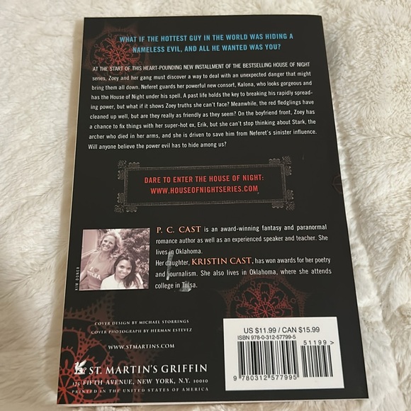 House of Night Book Series - Picture 6 of 13